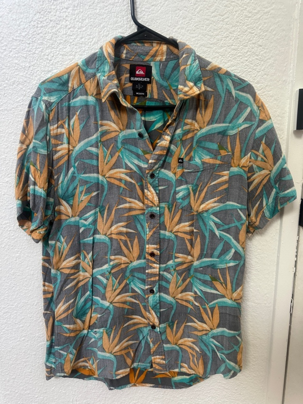 Quiksilver Men's Teal & Tan Tropical Short Sleeve Button-Up Shirt